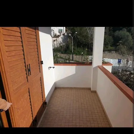 La Casa Vacanze Di Lalla Apartmán Costarainera